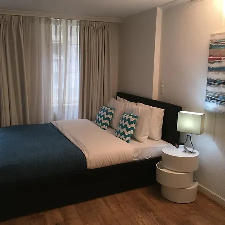 Larem Suites Old Town Apartment *